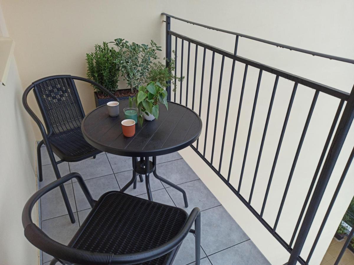 New Modern-style With Balcony In The 2 Praga