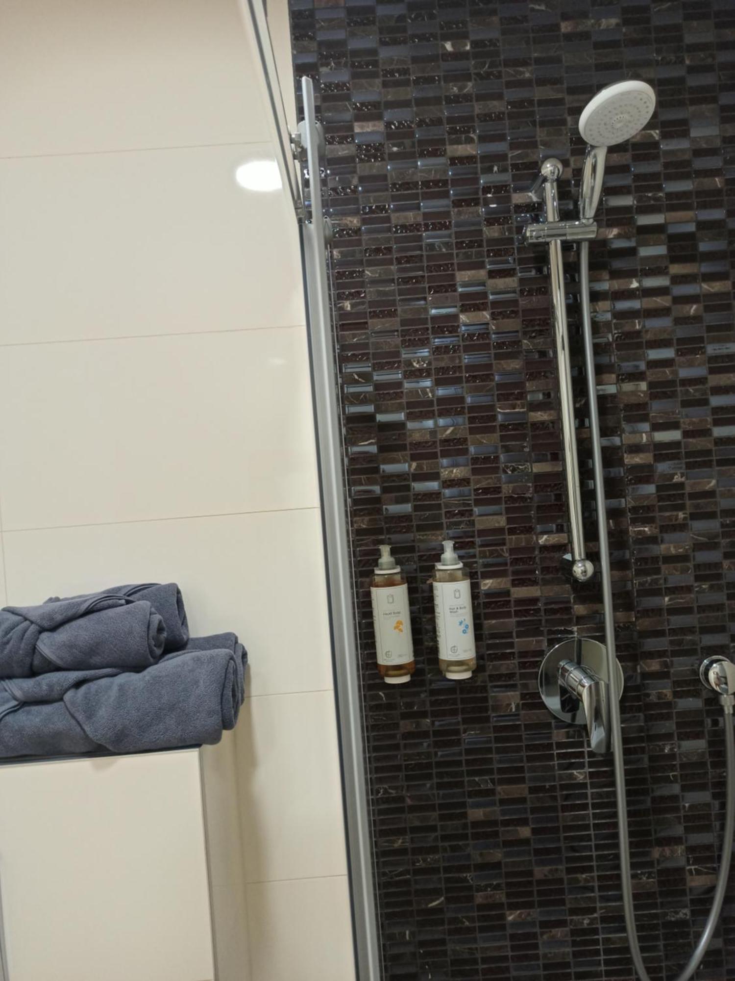 New Modern-style With Balcony In The 2 Apartament Praga