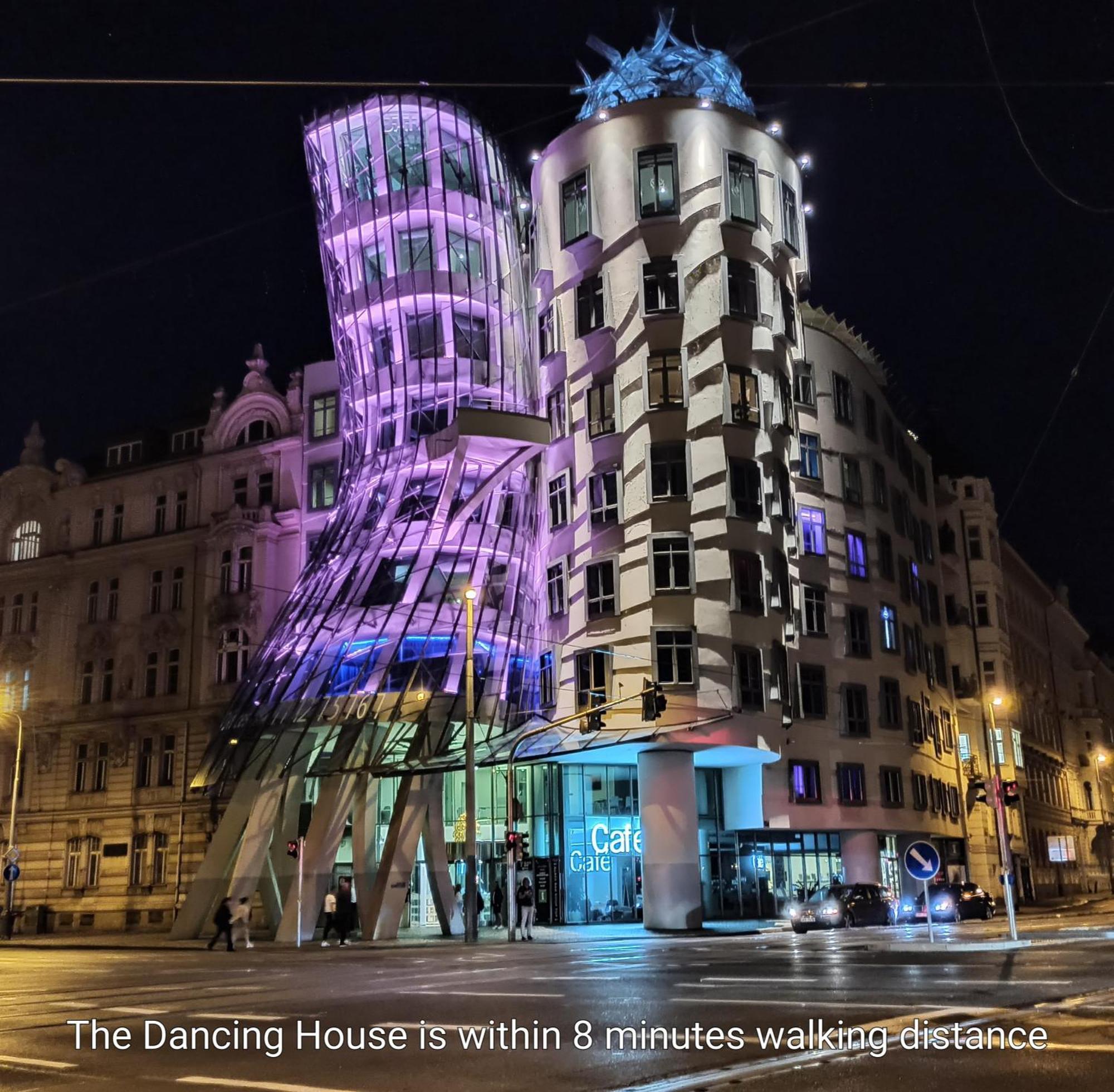 New Modern-style With Balcony In The 2 * Praga